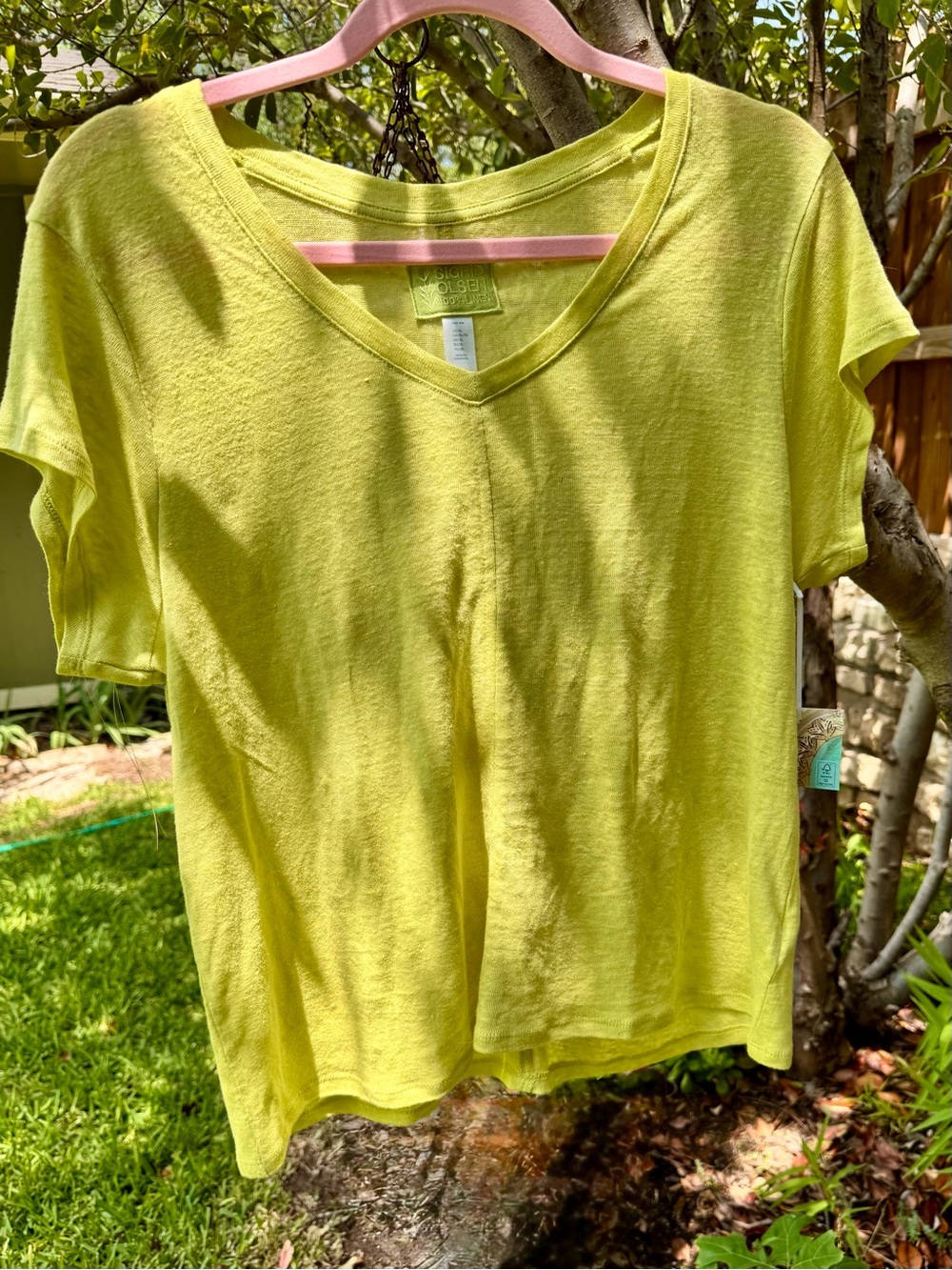 Sigrid Olsen Lightweight LINEN V-Neck Tee in Bright Lime